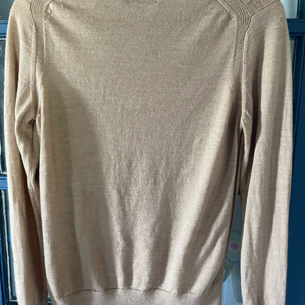 Tan sweater - Picture 3 of 3